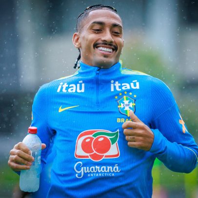 Deco elogia fase de Raphinha e dispara: "Julián Álvarez é passado"