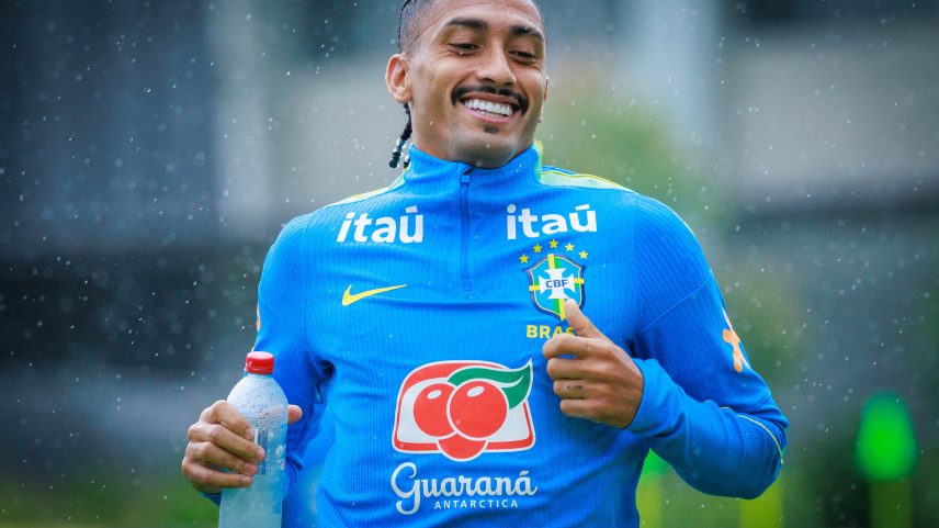Deco elogia fase de Raphinha e dispara: "Julián Álvarez é passado"