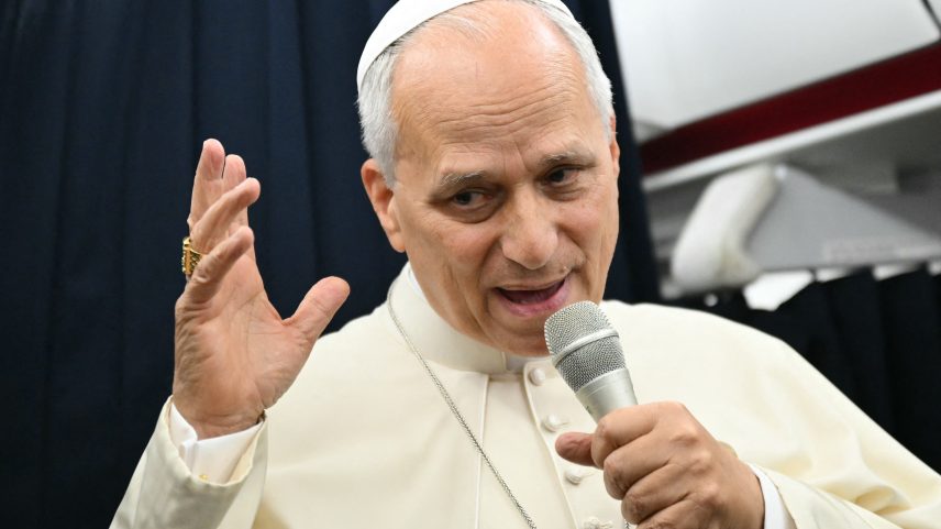 Papa Leão diz que temor de fim do mundo causado pela IA não é “fake news”