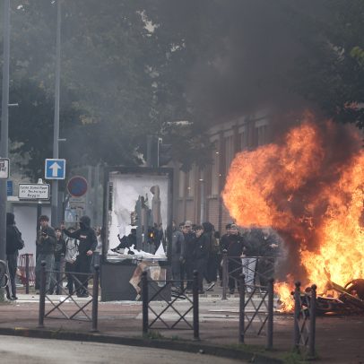 Greve e manifestações levam 200 mil às ruas e deixam 440 detidos na França