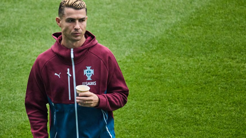Cristiano deixa concentração de Portugal após coletiva de Jorge Jesus