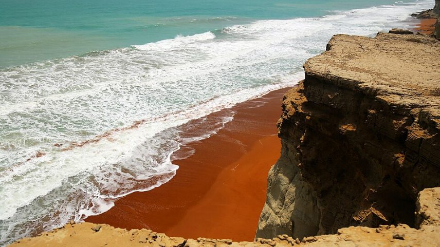 Irã anuncia zona marítima restrita fora do Estreito de Ormuz