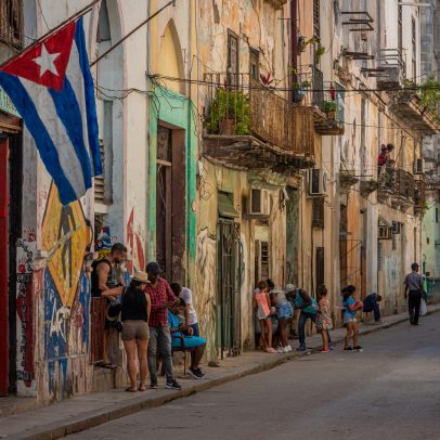 Cuba retoma energia em parte da ilha após 24 horas de apagão