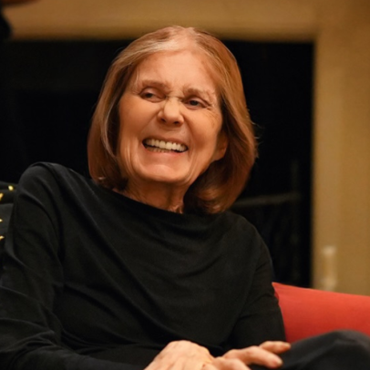 Gloria Steinem, jornalista e ícone do feminismo, morre aos 92 anos