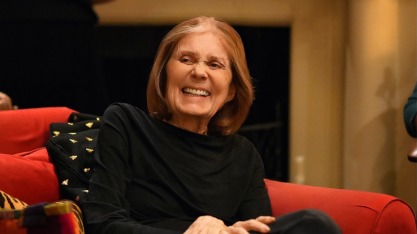 Gloria Steinem, jornalista e ícone do feminismo, morre aos 92 anos