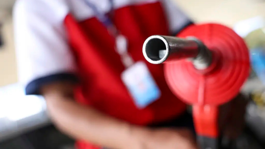 Petrobras retira desconto, mas gasolina cai R$ 0,19 com tributos