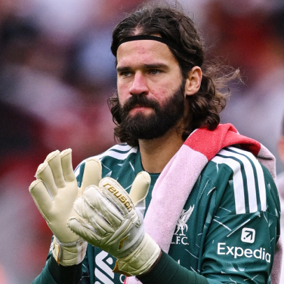 Liverpool fica só no empate com Fulham e ainda não vence em Anfield
