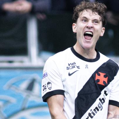 Vasco bate Grêmio de virada e respira no Z4 do Brasileirão