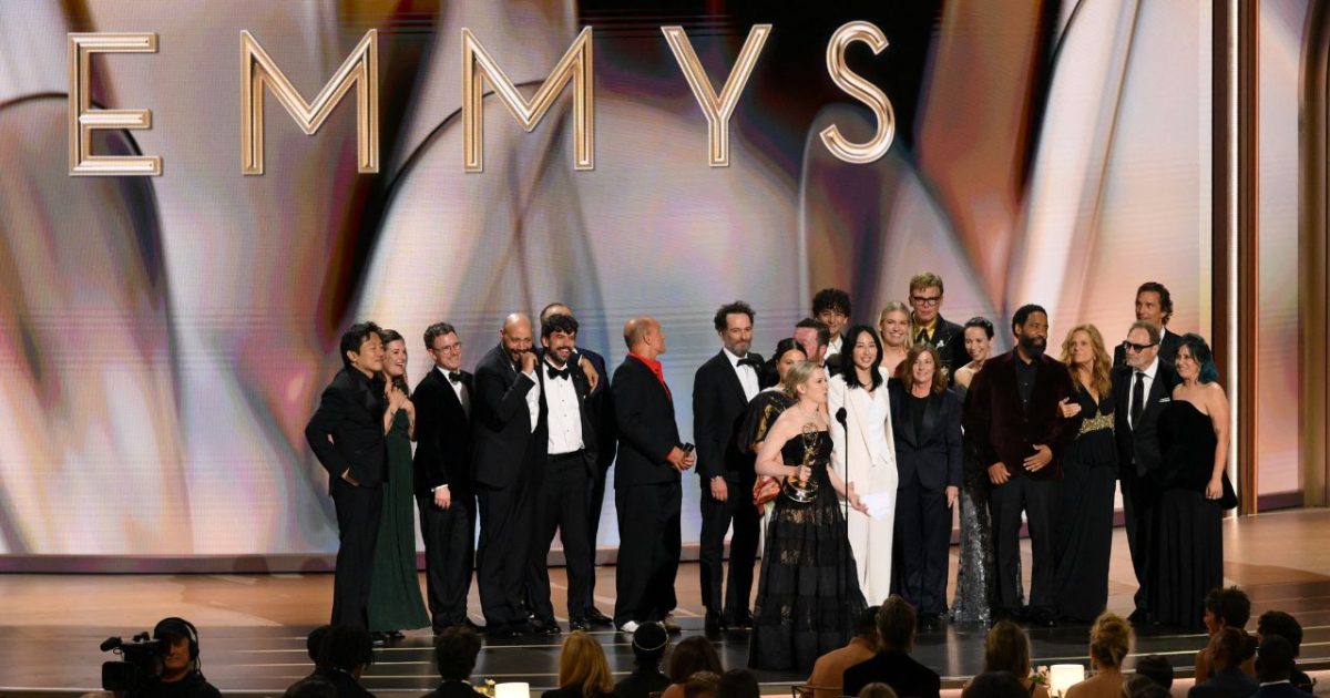 ‘Widow’s Bay’ e ‘The Pitt’ são os grandes vencedores do Emmy; veja lista