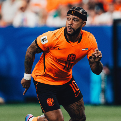 Memphis Depay fica de fora da primeira convocação de Xavi na Holanda