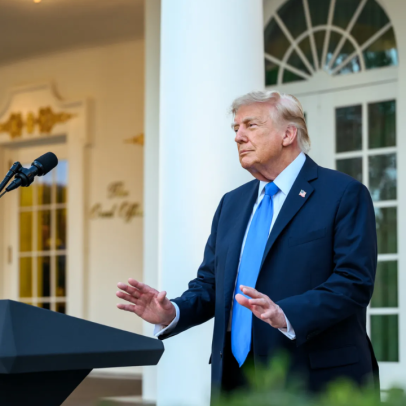 Emissoras dos EUA suspendem cobertura da Casa Branca após veto de Trump