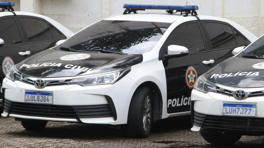 Polícia prende quatro pessoas no RJ em operação contra desvio de armas