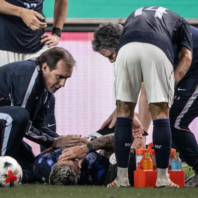 Arrascaeta fratura punho em goleada do Uruguai contra a Coreia do Sul