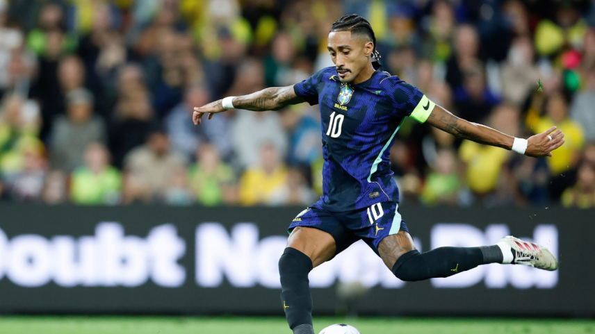 Raphinha é cortado da seleção brasileira após lesão na coxa direita