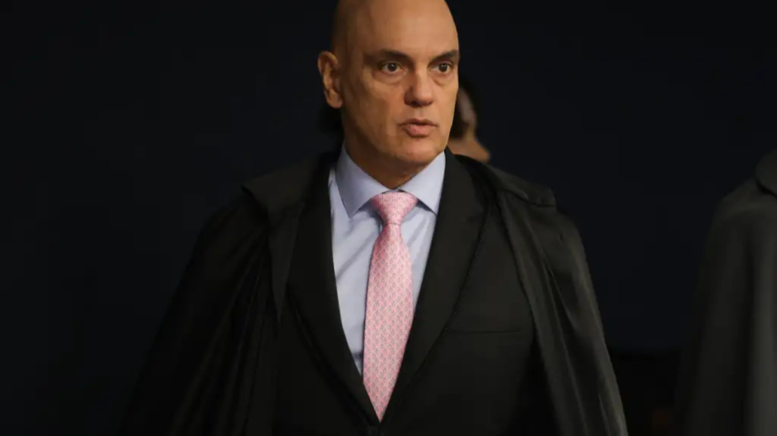 Vorcaro para Moraes: “Acha que segunda já tenho que estar fora?"