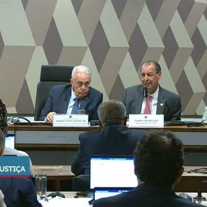 CCJ do Senado aprova fim da escala 6x1