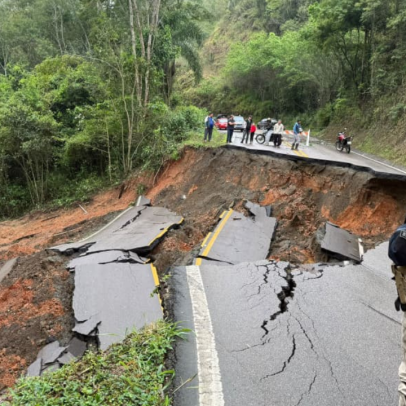 Tempestades afetam 60 cidades e interditam trechos de rodovia no Paraná