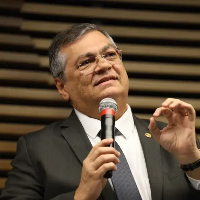 Flávio Dino determina revisão de regras da CVM