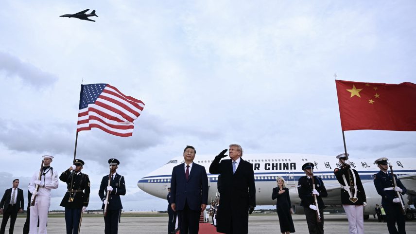 Trump recebe presidente chinês com honras militares em visita aos EUA