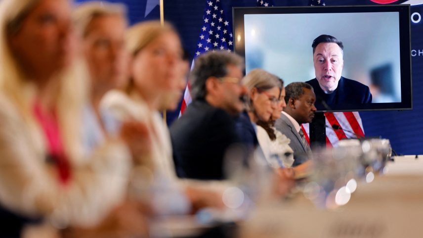 Musk defende IA sem regras em G20 marcada por aparição surpresa da Rússia