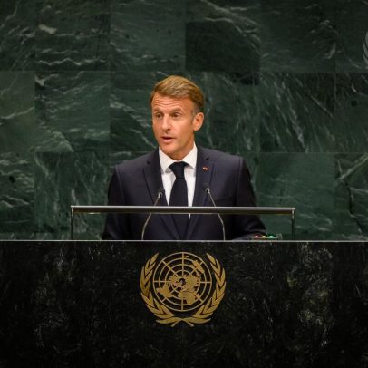 Presidente da França pede que o mundo se mantenha "firme junto à ONU"