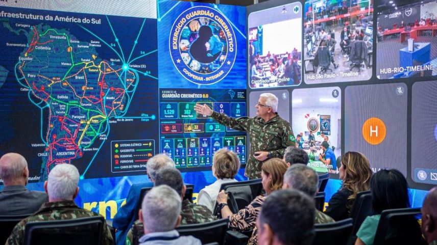 Às vésperas da eleição, Exército simula defesa cibernética no Brasil