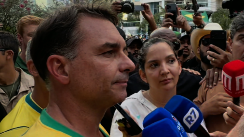 Flávio confirma presença em último debate antes da eleição e desafia Lula