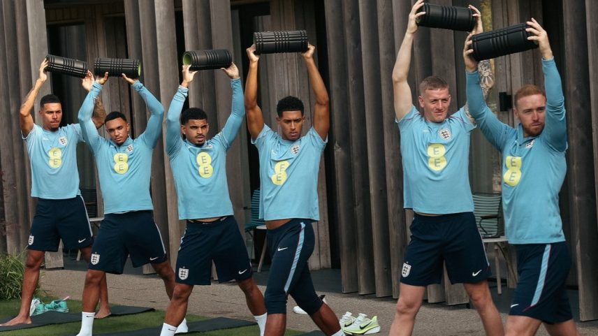 República Tcheca x Inglaterra: onde assistir, escalações e arbitragem