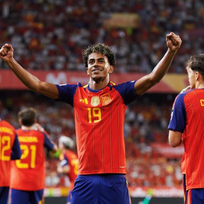 Yamal marca duas vezes, e Espanha goleia a Croácia pela Nations League