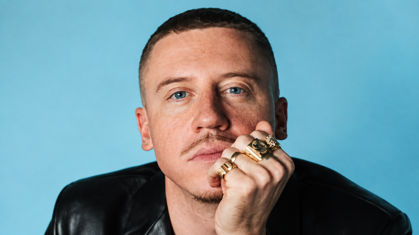 Macklemore anuncia turnê "Free Palestine" após sair de shows de Ed Sheeran