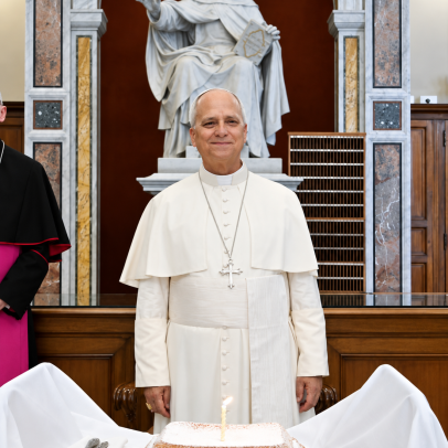 Leão XIV revoga cortes nos salários de cardeais e altos funcionários do Vaticano
