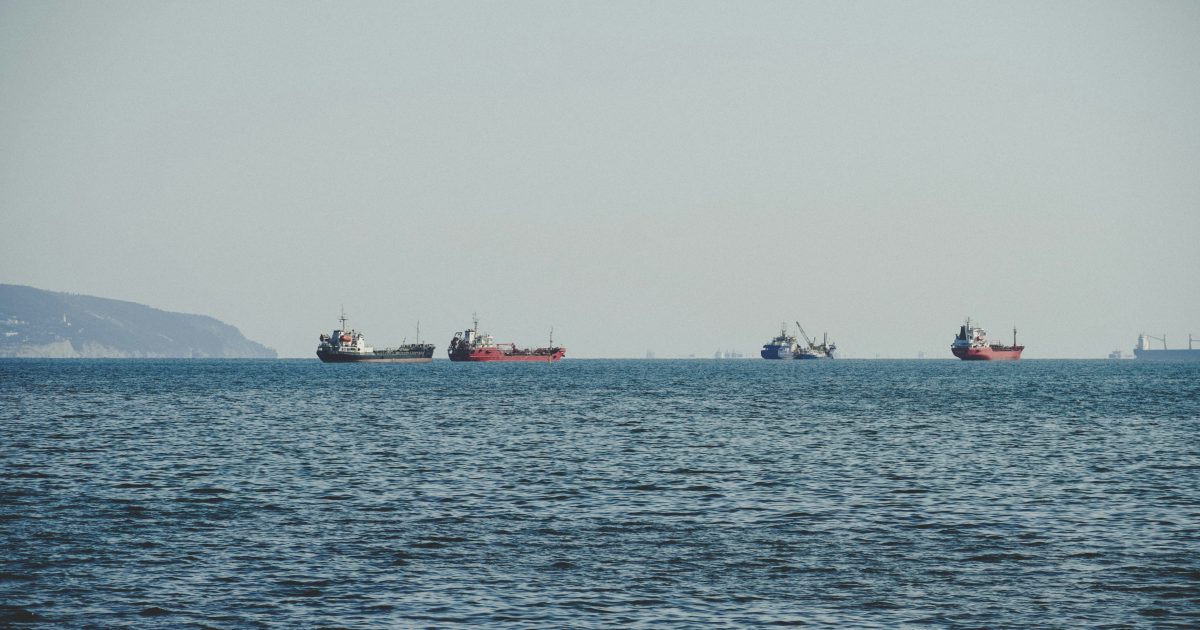 “Frota fantasma” da Rússia vira alvo de pacote aprovado nos EUA