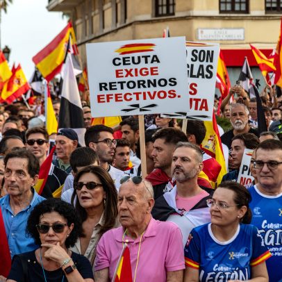 Migrantes ficam nas ruas em Ceuta e moradores cobram resposta