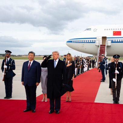 Xi defende controle humano da IA durante visita a Trump na Casa Branca