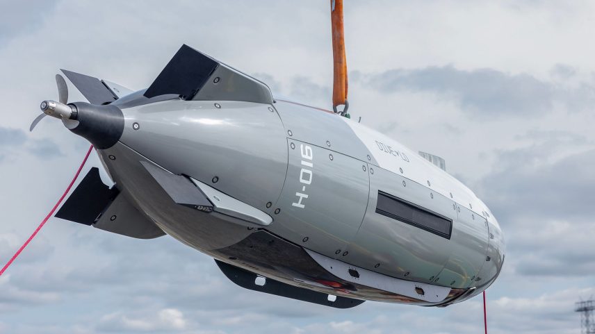 Irã diz ter apreendido submarino não tripulado dos EUA em Ormuz
