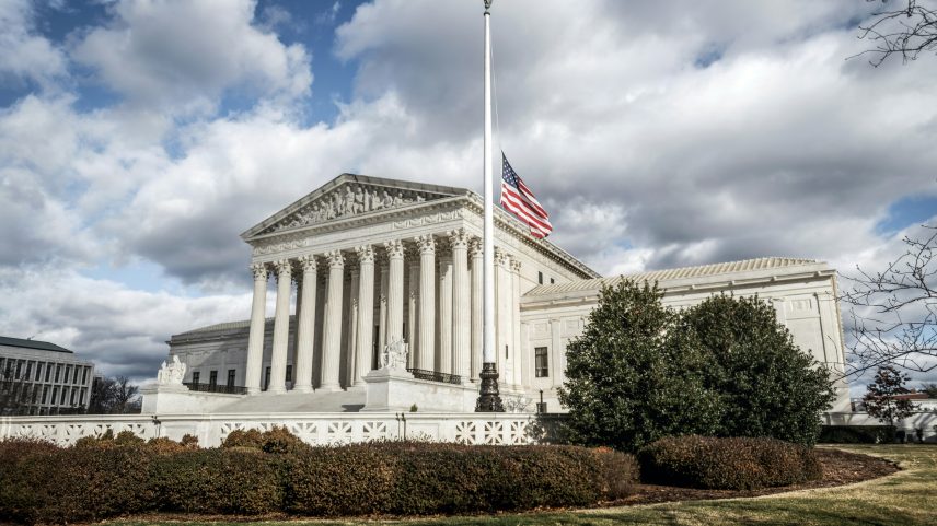 Suprema Corte autoriza governo Trump a verificar cidadania de eleitores