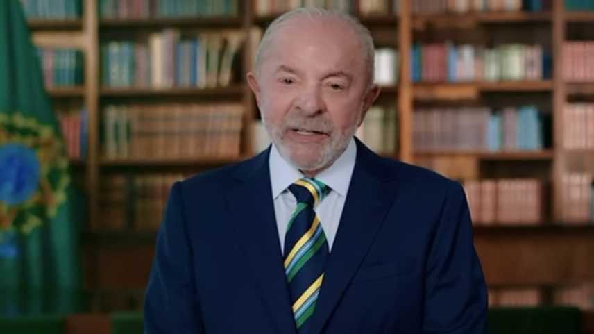 Lula diz que “potências estrangeiras” querem transformar Brasil em “colônia”