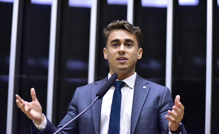 Em áudios, Nikolas Ferreira chama Vorcaro de ‘lindão’ e pede favor ao banqueiro