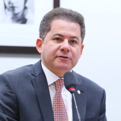 Cezinha de Madureira é alvo da PF em operação sobre tráfico de influência