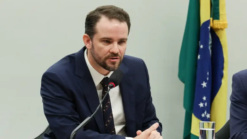 Durigan diz que empresa ligada a Dark Horse recebeu dinheiro do crime organizado