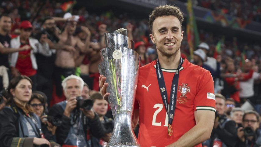 Liga saudita promete punições após cantos ofensivos sobre Diogo Jota
