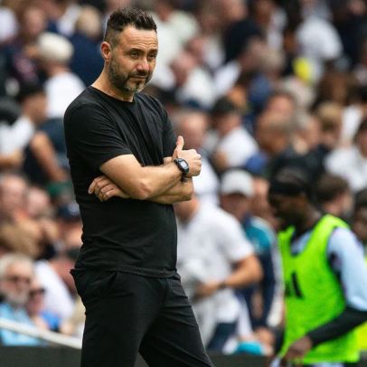 Villa vence a primeira, e Tottenham amarga o pior início de sua história