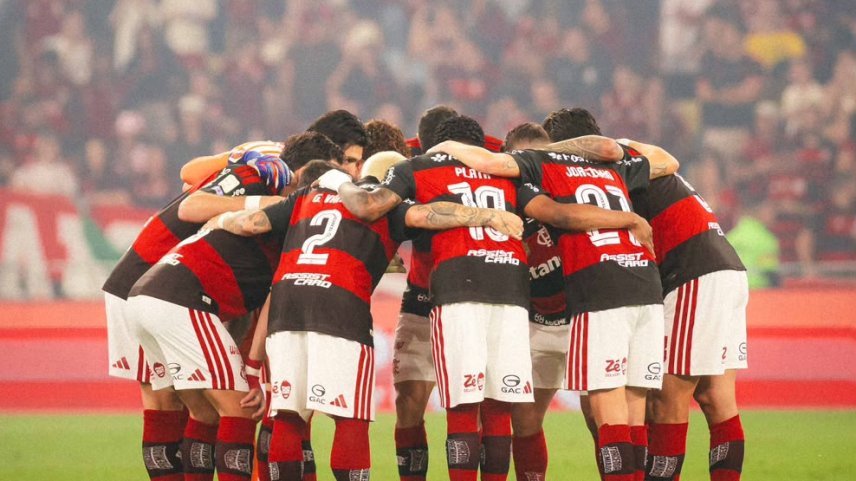 Varela e Pedro marcam, e Flamengo abre três pontos na liderança do Brasileirão