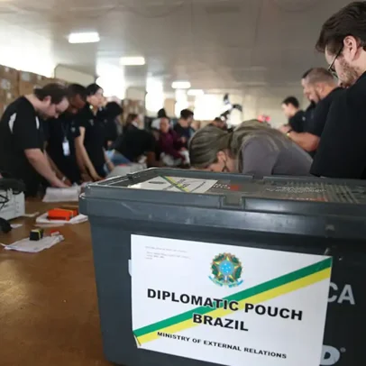 Quase 919 mil brasileiros no exterior podem votar nas eleições de 2026