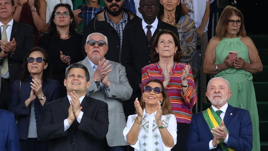 7 de setembro: Lula, Fachin, Motta e Alcolumbre acompanham desfile