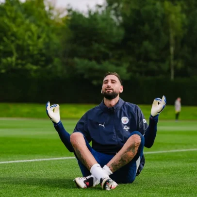 Manchester United x Manchester City: onde assistir, escalações e arbitragem