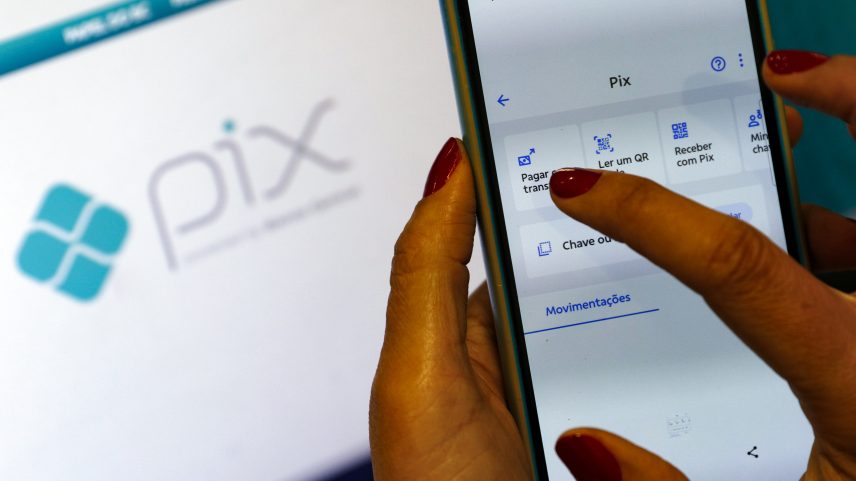 BC muda regra e libera Pix Automático em contas-salário