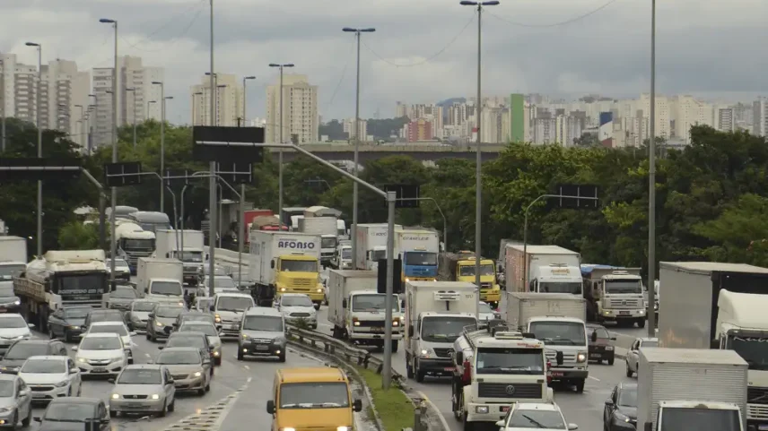 7 de Setembro: 2,5 milhões de veículos vão deixar SP; saiba quando viajar