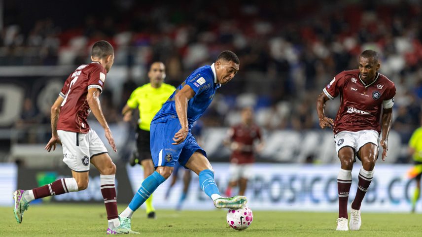 David Braga empata no fim, e Grêmio segue na zona de rebaixamento