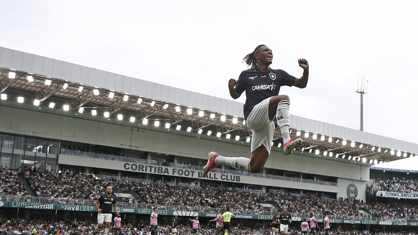 Coritiba e Botafogo empatam no Couto Pereira e ampliam jejuns no Brasileirão